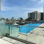 Aqua Infinity- Pool & Διαμέρισμα *