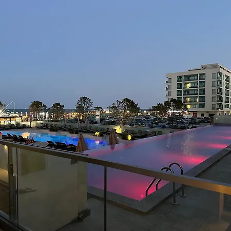 Aqua Infinity Apartment