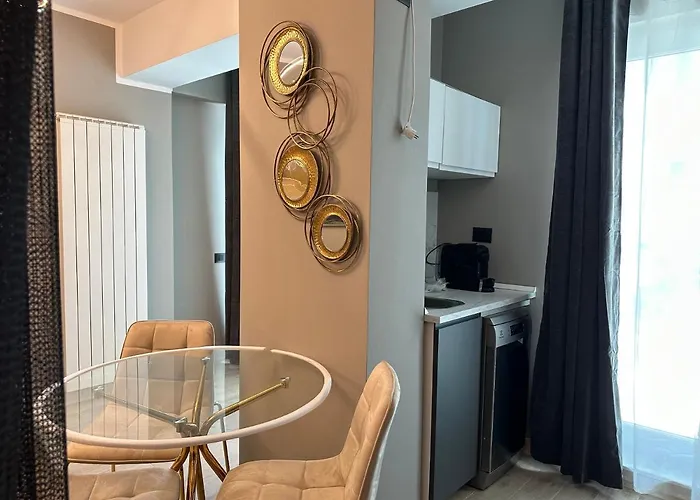 Aqua Infinity- Pool & アパート *